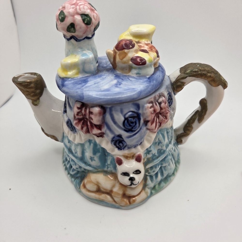 Vintage Afternoon Tea Party Teapot Novelty Decorative Collectible